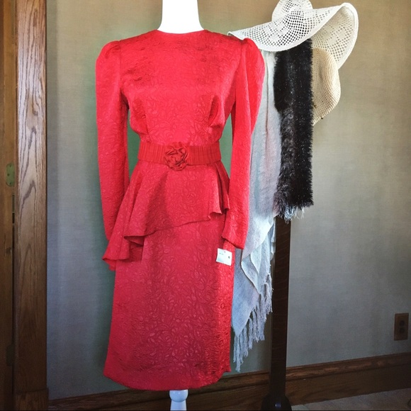 R&K Dresses & Skirts - R&K Petites Red Textured Rosette Formal Dress 6P